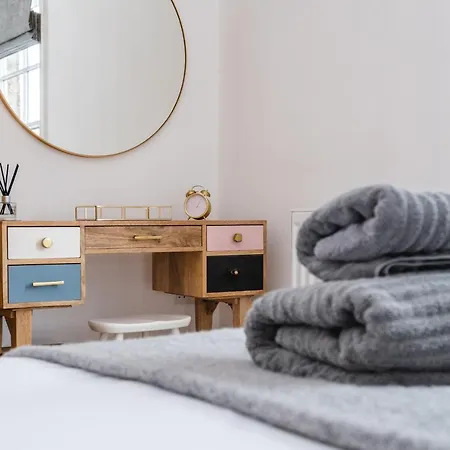 Best - Alma Holiday home York